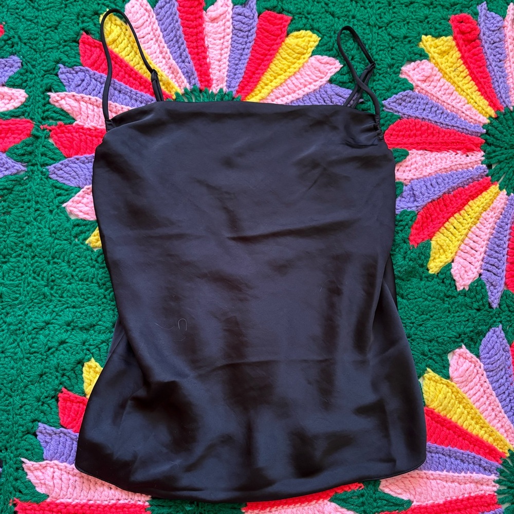 Aritzia Wilfred Allusion Satin Camisole in Black Size Small - Picture 3 of 8